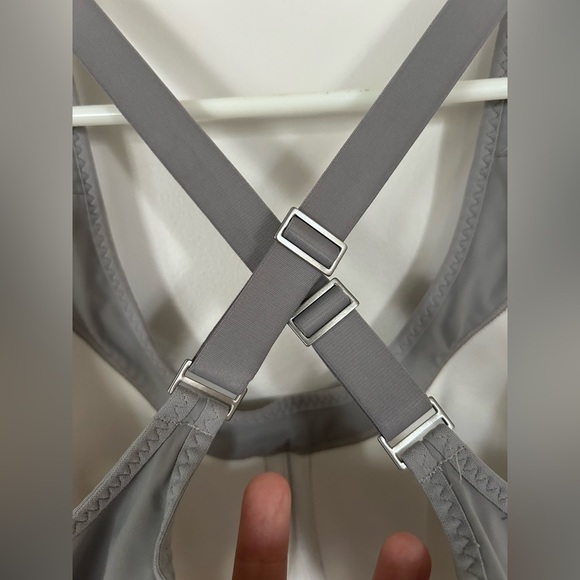 Athleta Women's Glory Sports Bra Light Gray Size 32DD - Picture 6 of 7